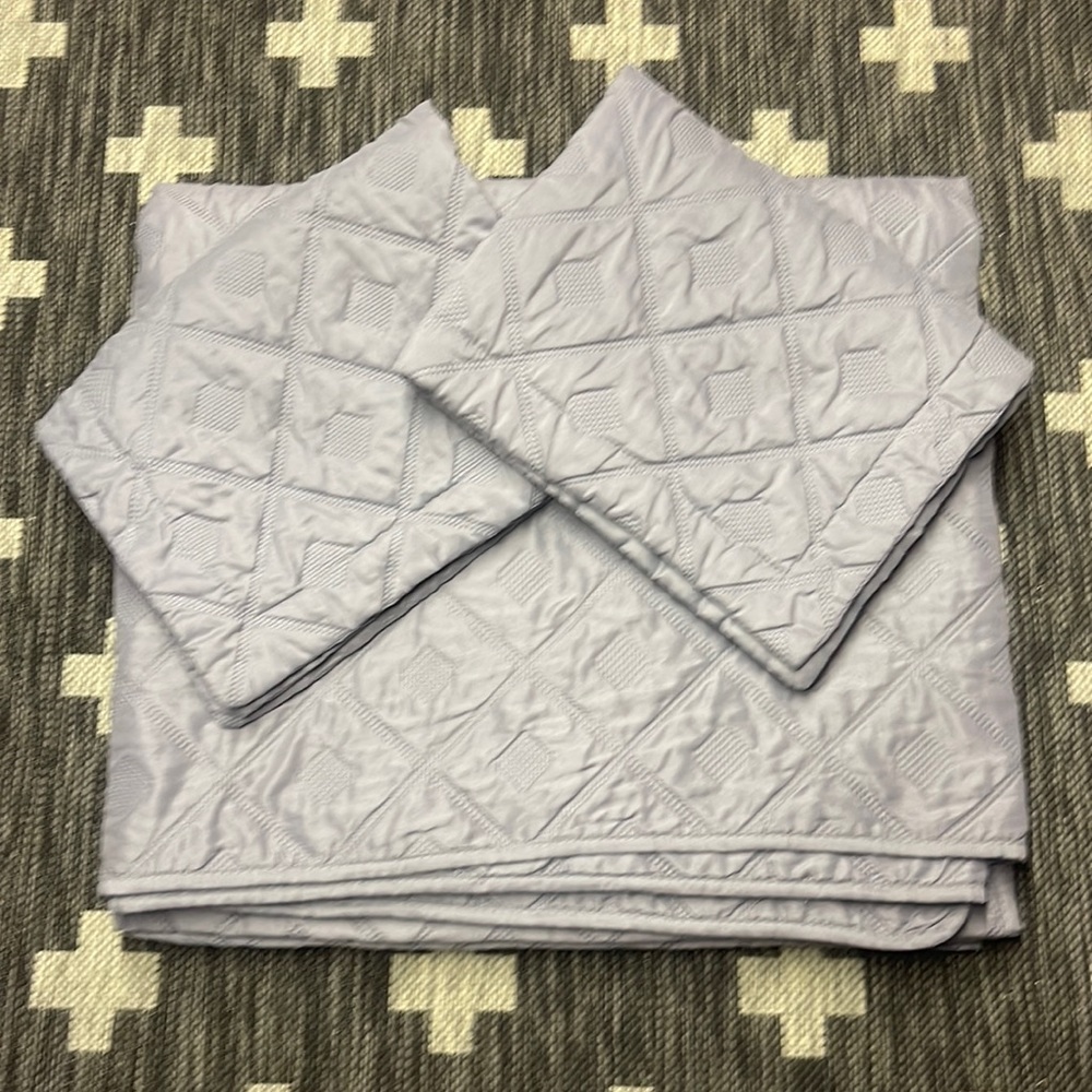 Quilt Full Gray With (2) Shams